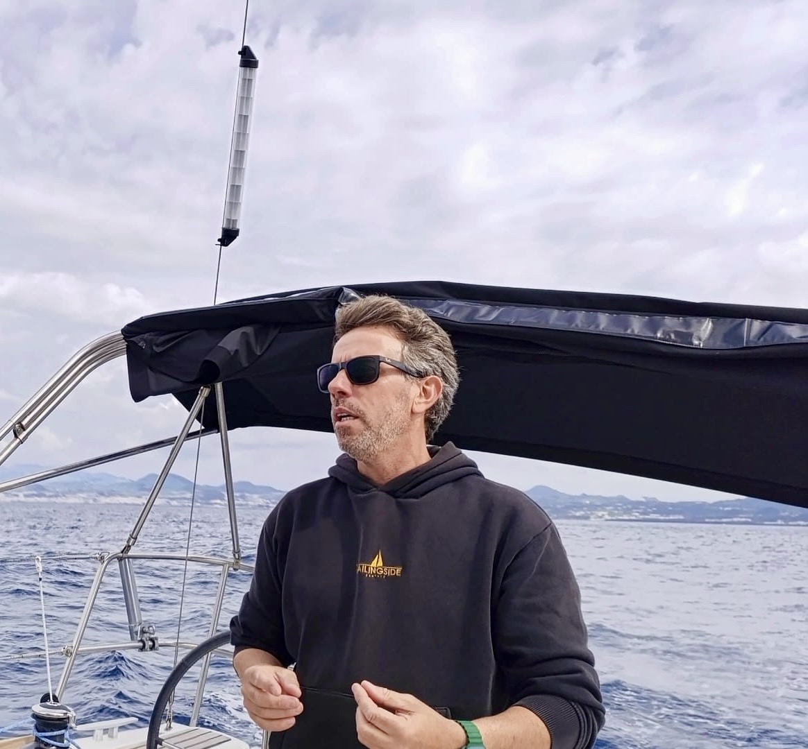 Pedro SailingSide