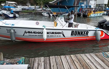 boat pirogue kalina martinique